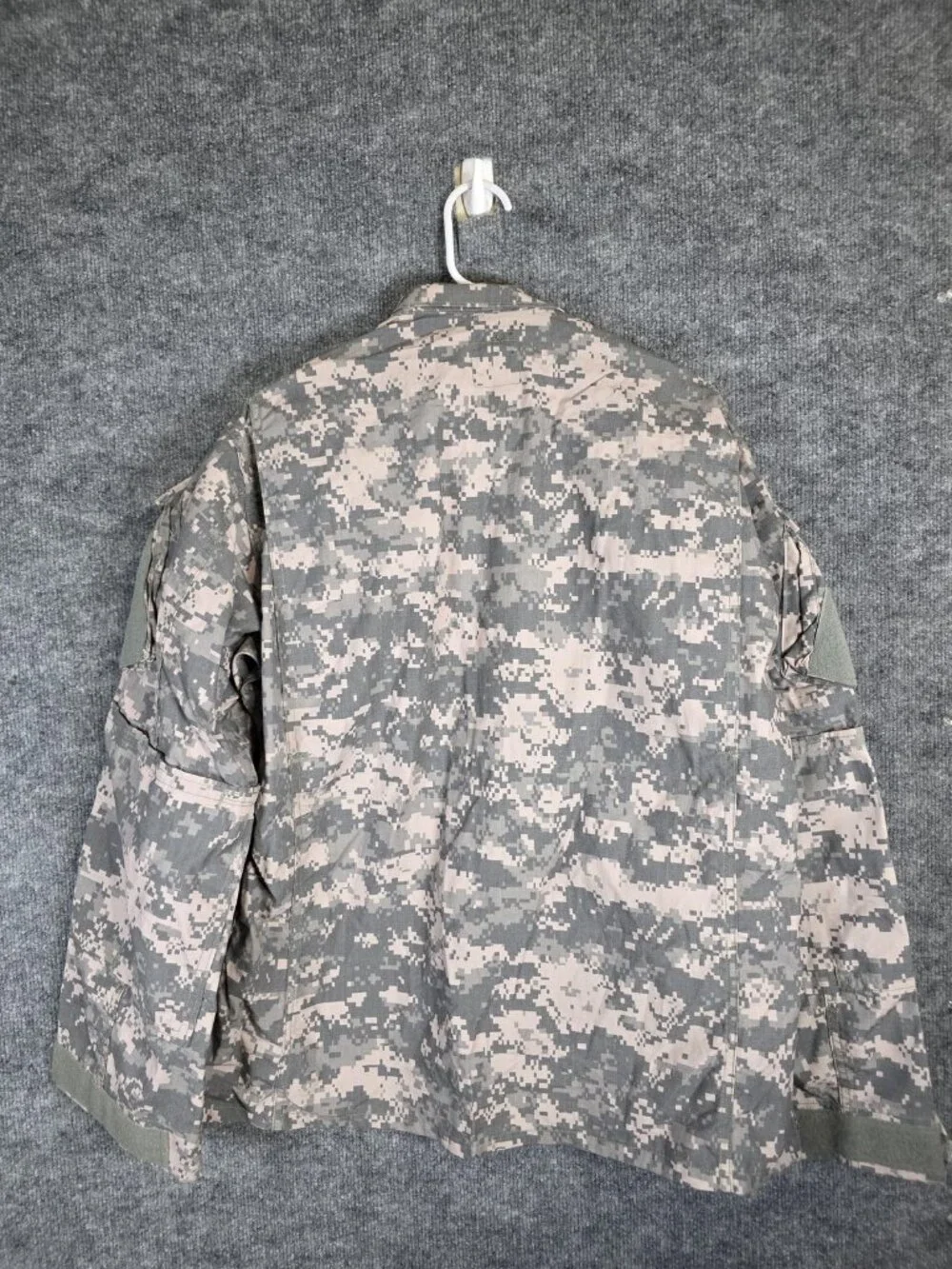 US Army Combat Uniform Jacket Mens Medium Short Flame Resistant ACU Camo